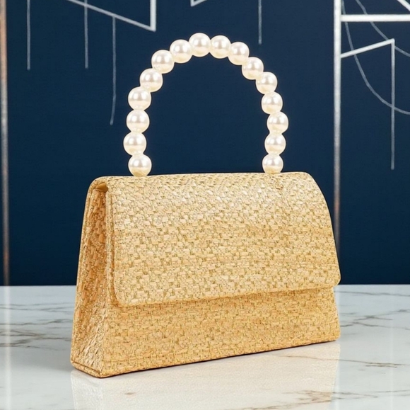 ๐๏ธPearl Handle Straw Bag with Golden Threads โ Sparkle & Chic All Year! ๐ธ - Picture 4 of 11